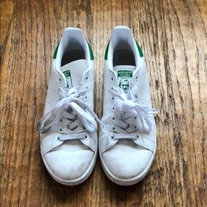 White Adidas Stan Smiths